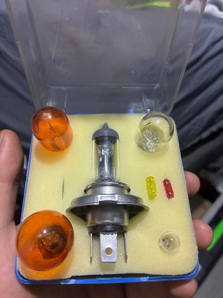 Porta bombillas y fusibles