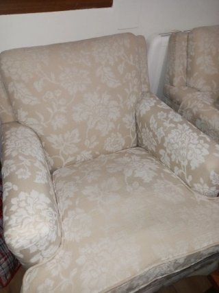 Dos sillones de 1 plaza beige