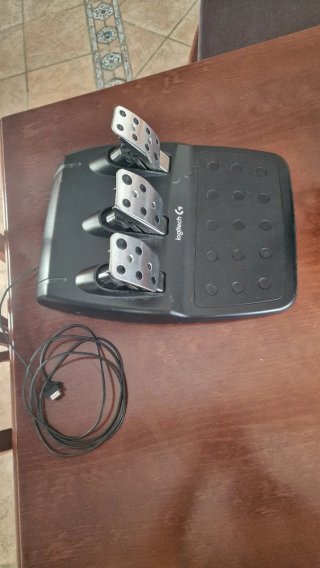 Logitech G29 Driving Force PS4 Volante+pedalera.