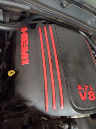 Tapa motor Dodge Challenger 5.7L V8