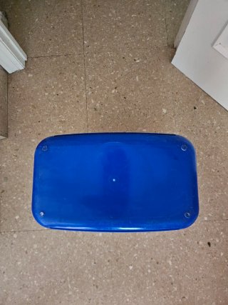 Nevera de playa azul
