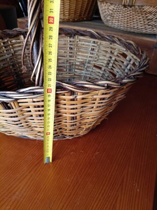 Cesta de mimbre para setas