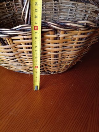 Cesta de mimbre para setas