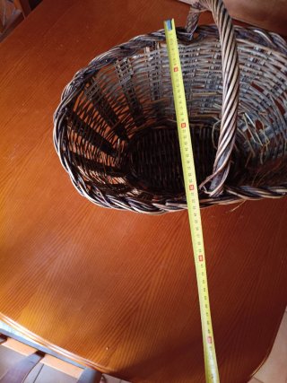 Cesta de mimbre para setas