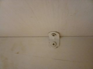 Mesa de comedor blanca de madera