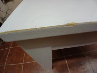 Mesa de comedor blanca de madera
