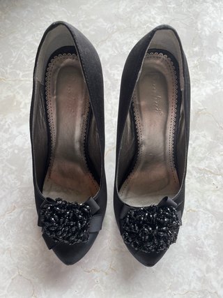 Zapato negro fiesta