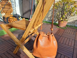 Bolso de piel marrón