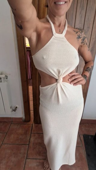 Vestido midi de punto beige