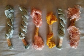 Madejas de seda para bordar