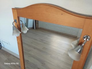 Espejo de madera con luces