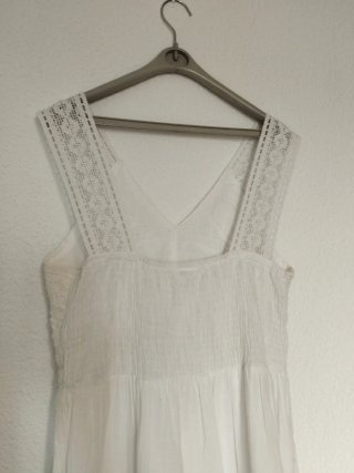Vestido blanco con encaje