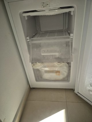 Congelador blanco 3 cajones en perfecto estado.