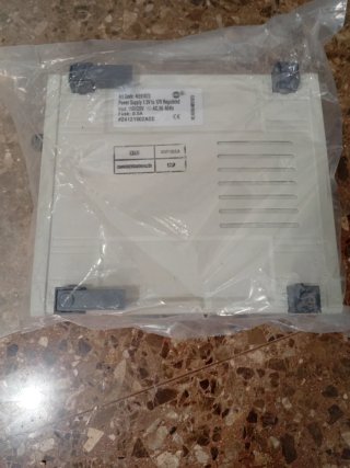Fuente de Alimentación para Experimentos