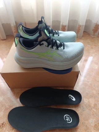 Zapatillas usadas Asics Nimbus 28 Verdes