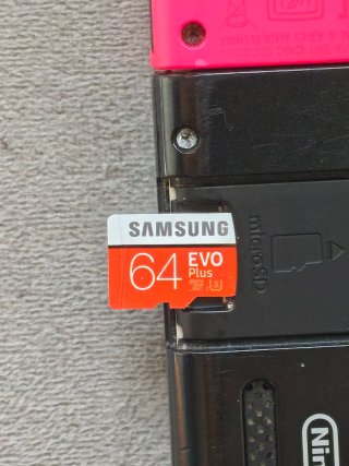 Nintendo Switch Rosa y Rojo