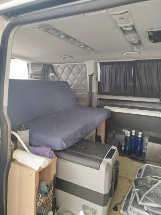 Volkswagen Caravelle 2011