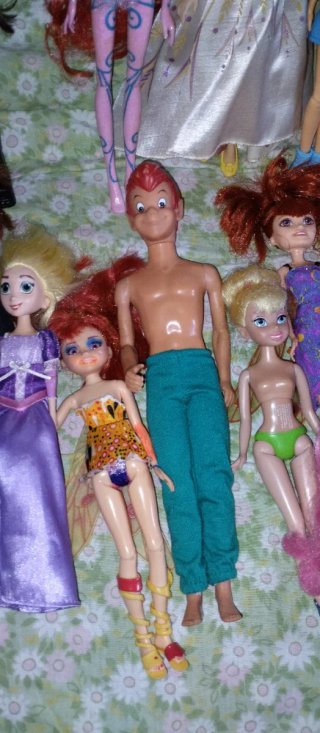Lotto Bambole Winx, Bratz, Disney e Altre