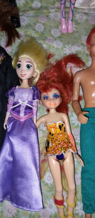 Lotto Bambole Winx, Bratz, Disney e Altre
