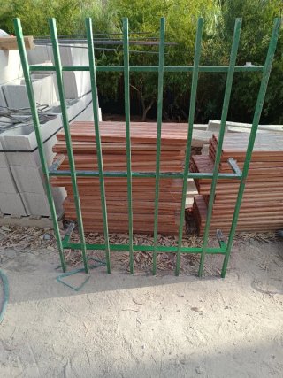 Lote Rejas Hierro Forjado y Puerta
