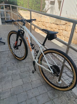 Bicicleta de Montaña Trek Blanca