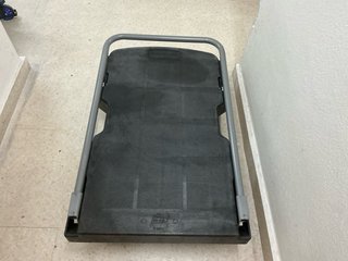 CARRO TRANSPORTE RUBBERMAID