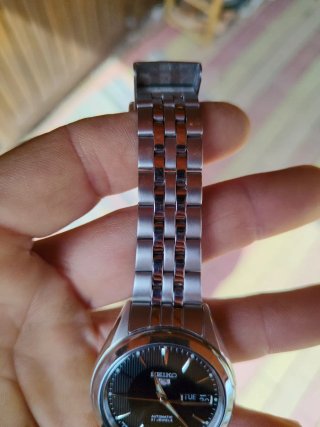 Reloj Seiko 5 Automático Negro/Plata