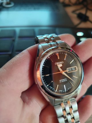 Reloj Seiko 5 Automático Negro/Plata