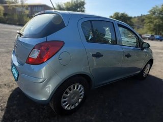 Opel Corsa 2010 Essentia 1.2