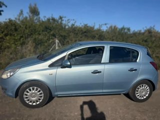 Opel Corsa 2010 Essentia 1.2
