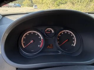Opel Corsa 2010 Essentia 1.2