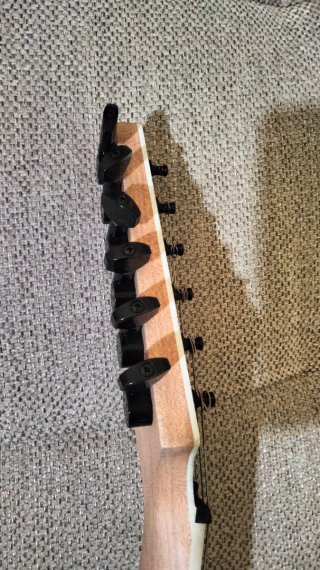 Ibanez RG421EX-BKF perfecto mantenimiento y estado