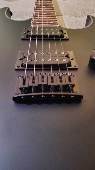 Ibanez RG421EX-BKF perfecto mantenimiento y estado