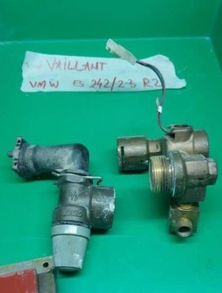 REPUESTOS DE CALDERA VAILLANT 242/2-3 R2