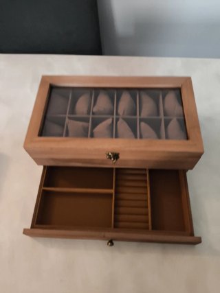 Scatola portaorologi in legno con cassetto