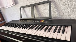Teclado Digital Yamaha 61 Teclas. Modelo PSR F52