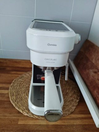 Cafetera Cecotec Cafelizzia 790 Blanca