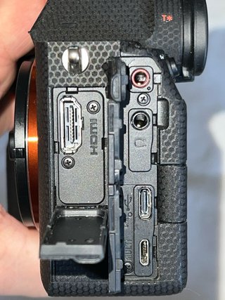 Sony A7 iv prezzo non trattabile