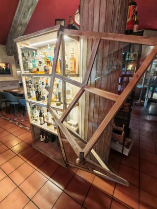 Mueble Vitrina Madera y Cristal