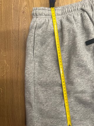 Pantalón corto Essentials gris talla 170