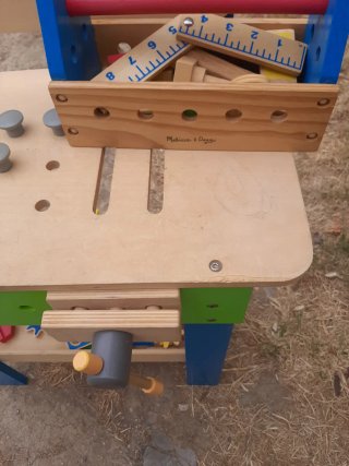 Banco de herramientas Hape de madera
