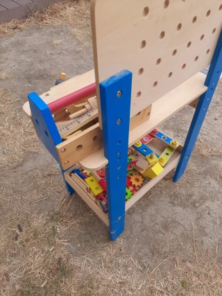 Banco de herramientas Hape de madera