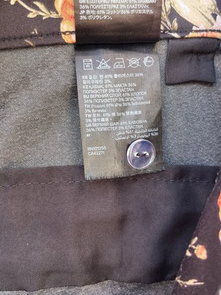Pantalón H&M floral T.38 elástico