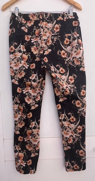 Pantalón H&M floral T.38 elástico
