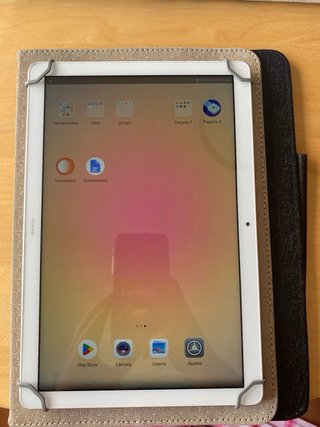 Huawei Mediapad T5 con funda
