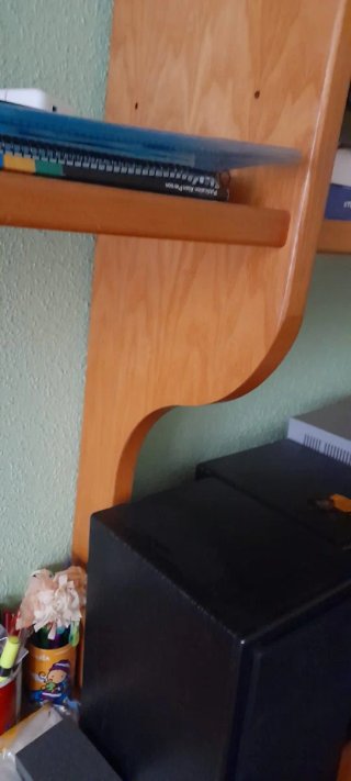 Mesa estudio y estanterías madera maciza.
