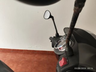 Piaggio Beverly 125 Scooter