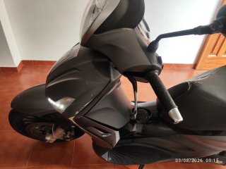 Piaggio Beverly 125 Scooter