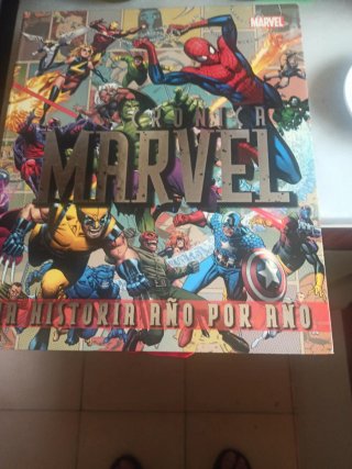 Libro crónicas marvel
