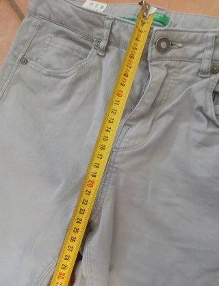 Pantaloni grigi